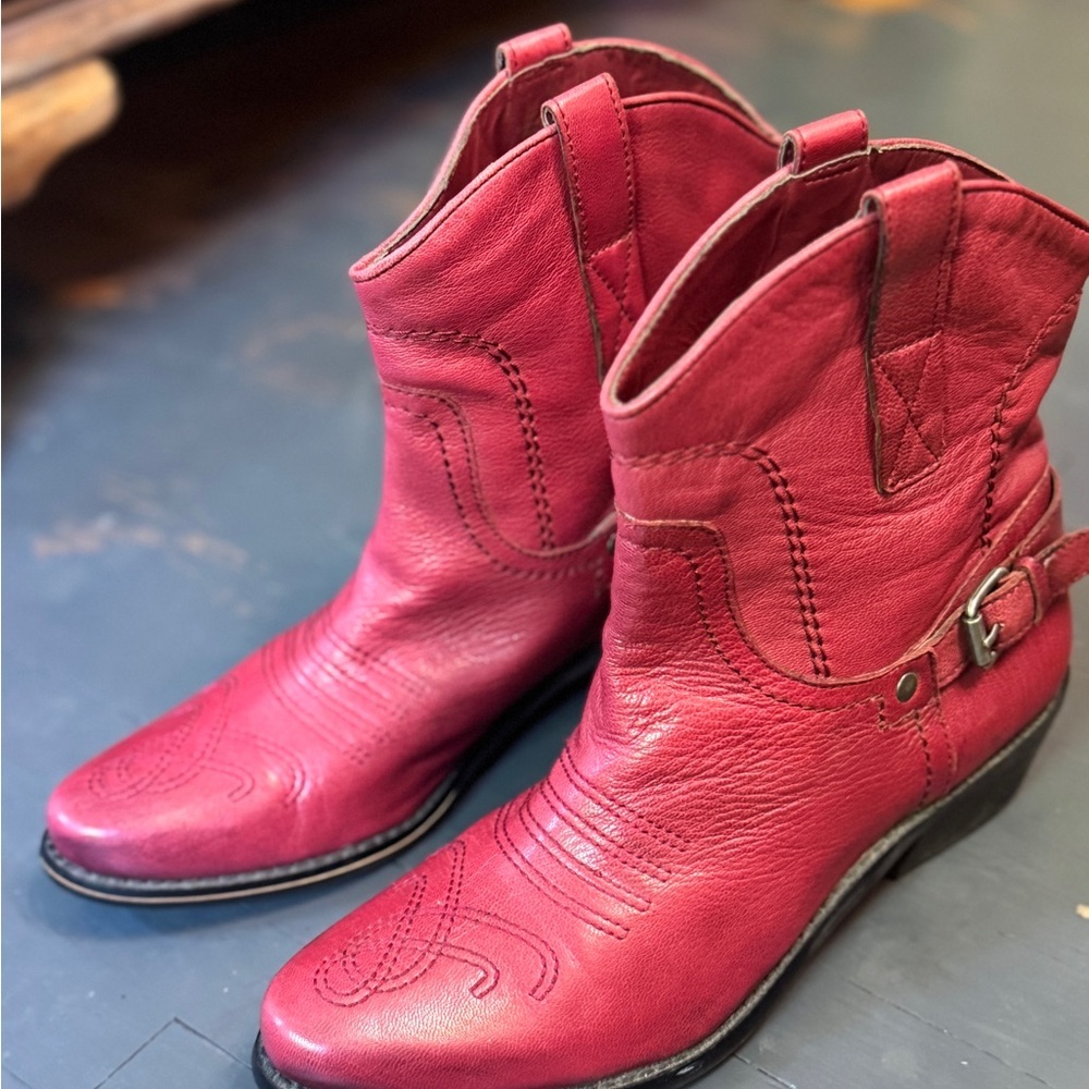 Franco Sarto Western Burgendy Booties - Picture 3 of 7